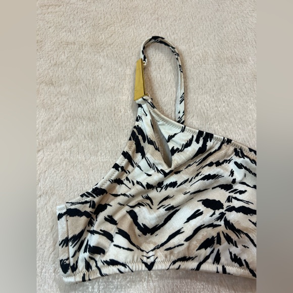 Victoria Secret One Shoulder Brazilian Zebra Print Bikini Set - Size M - Picture 6 of 8